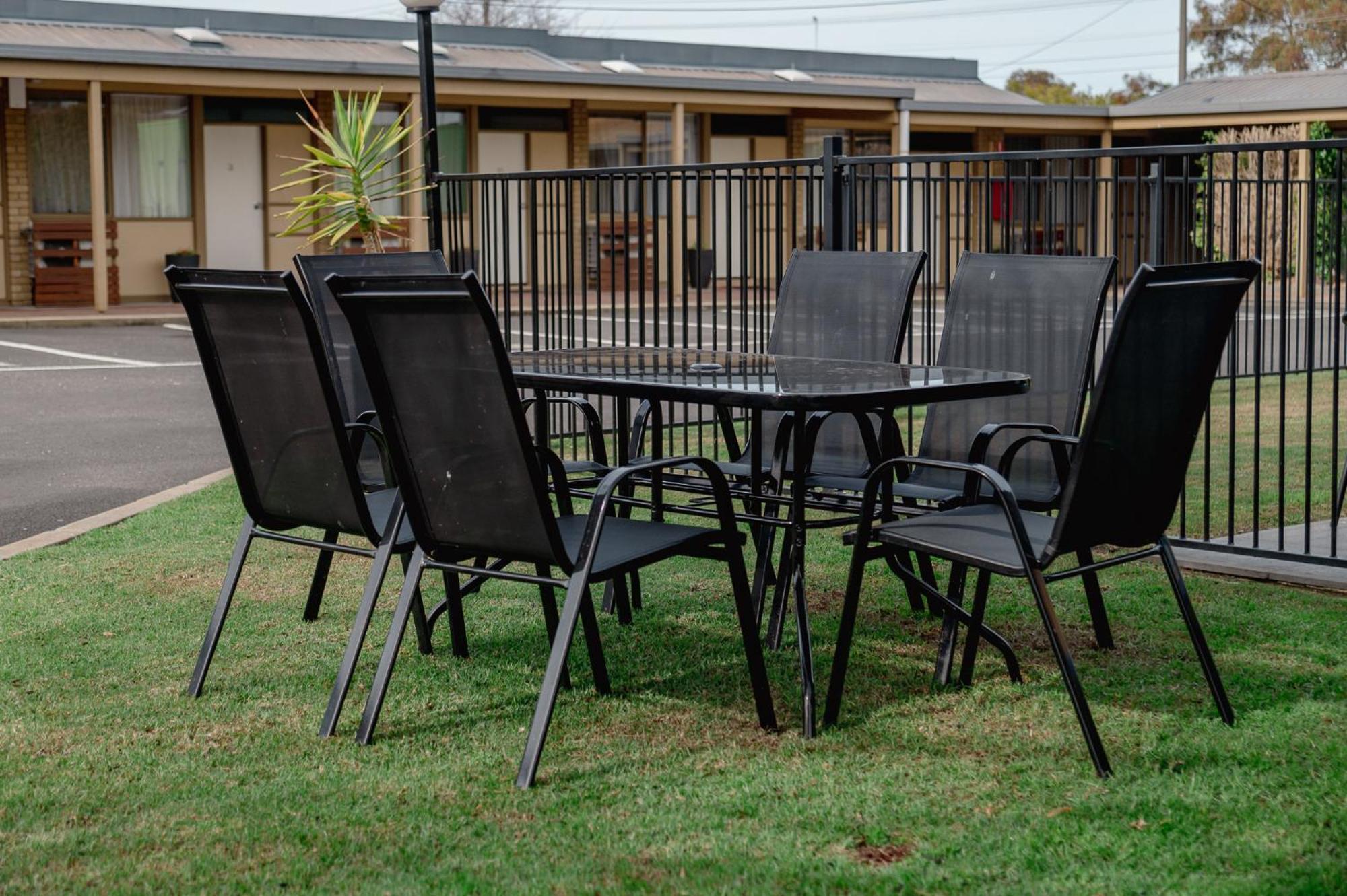 Mitchell On Main Motel Bairnsdale Exterior photo