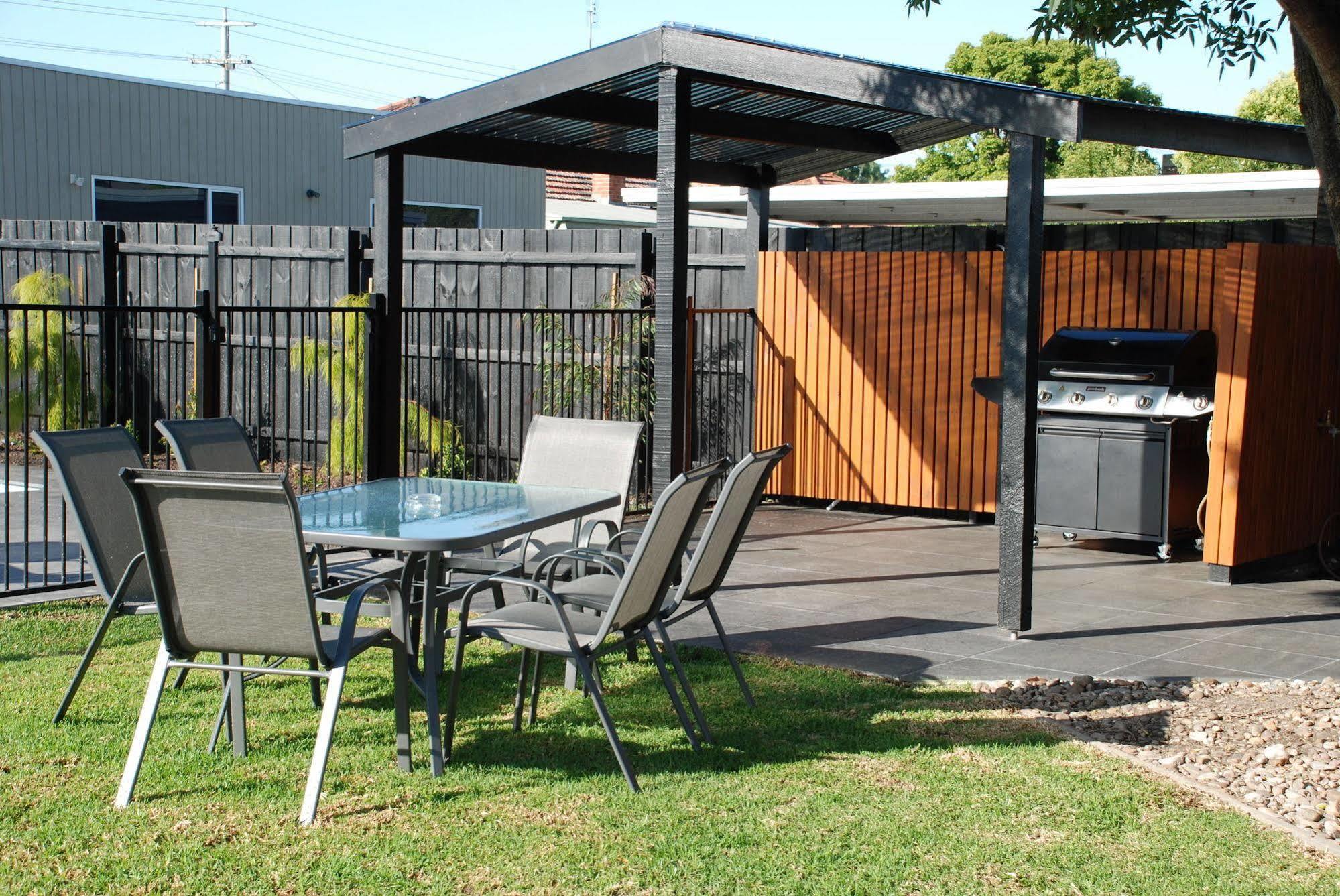 Mitchell On Main Motel Bairnsdale Exterior photo